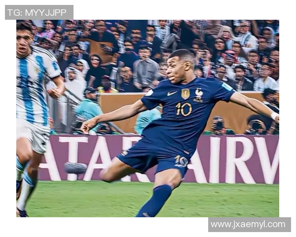 2018年全球最受欢迎的足球明星盘点与精彩瞬间回顾